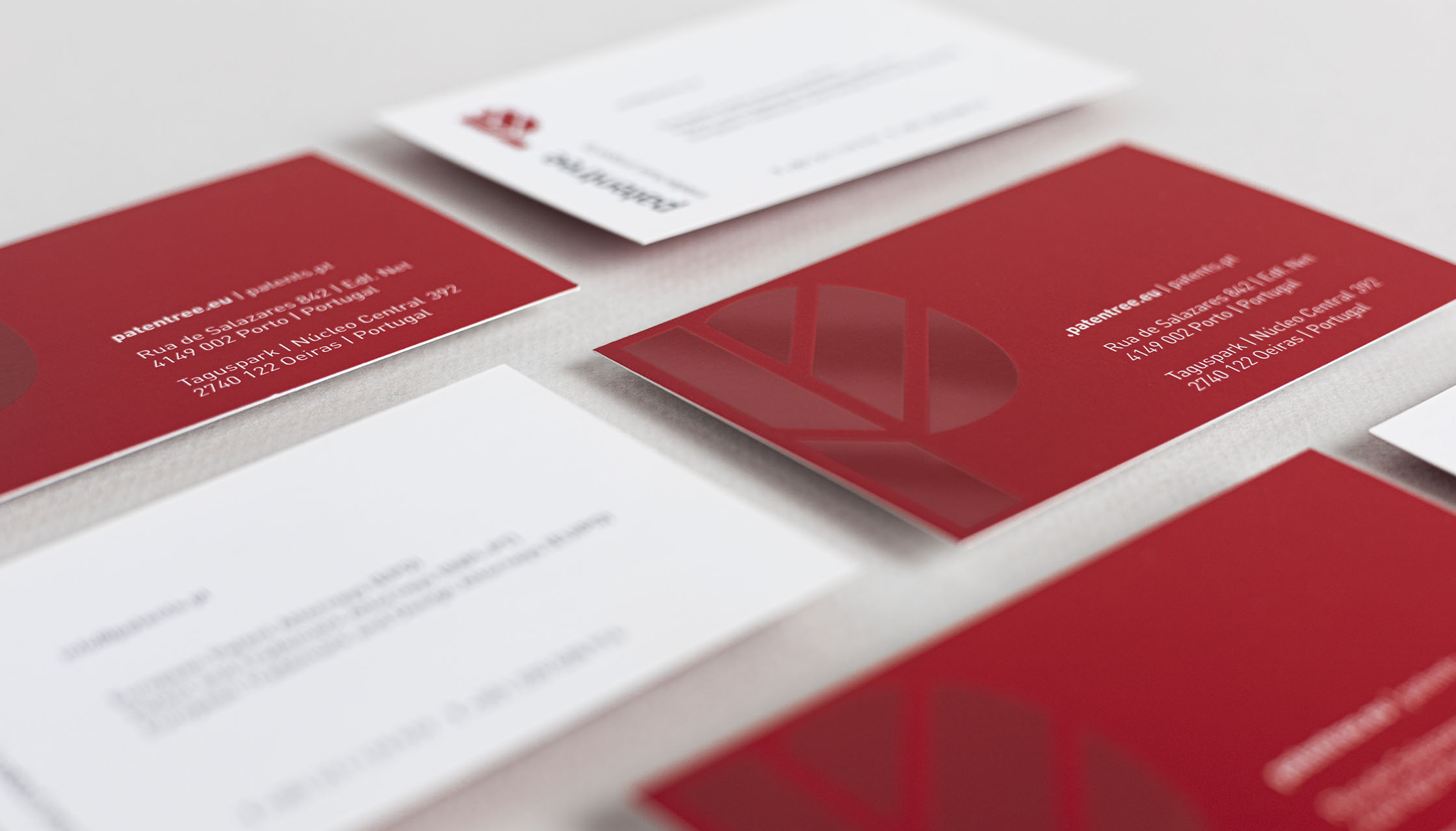business-card-logo-design-simple-minimalistic-leaf-leaves-tree-lettering-letter-alphabet-P-red-greeting